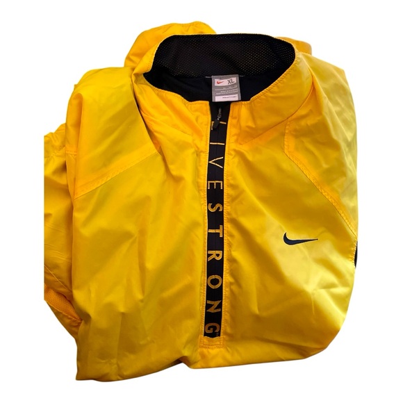 Nike LIVESTRONG Windbreaker Jacket | Men’s XL | Bold Yellow & Black - Picture 10 of 11